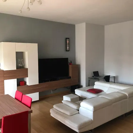 Apartment Il Castello - In Zona Residenziale Modena