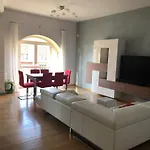 Il Castello - In Zona Residenziale Modena