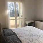 Il Castello - In Zona Residenziale * Modena
