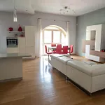 Il Castello - In Zona Residenziale * Modena