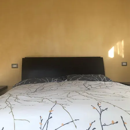 Il Castello - In Zona Residenziale Модена