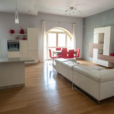 Il Castello - In Zona Residenziale * モデナ