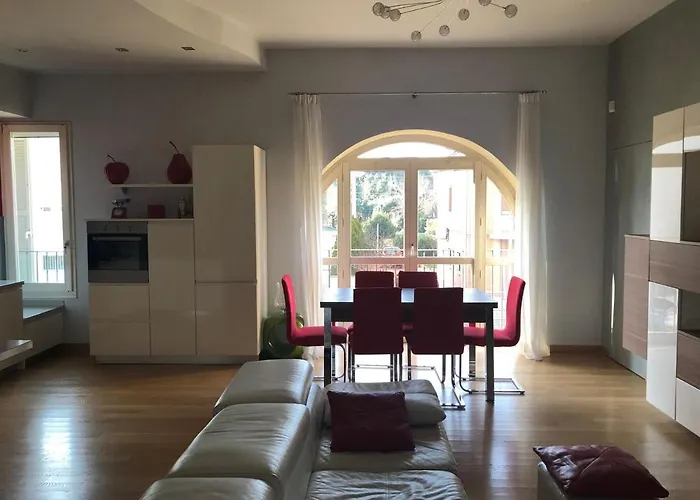 公寓 Il Castello - In Zona Residenziale 摩德纳