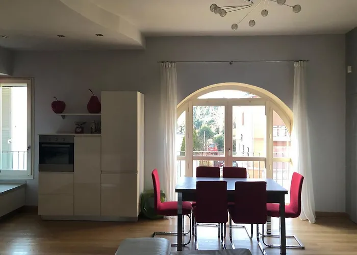 Il Castello - In Zona Residenziale 公寓