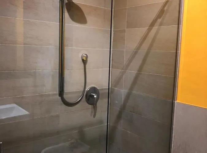 Il Castello - In Zona Residenziale 摩德纳