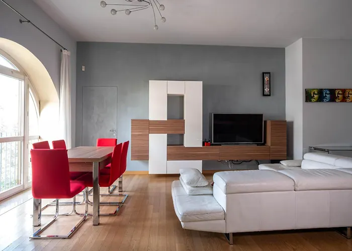 Il Castello - In Zona Residenziale 公寓 *