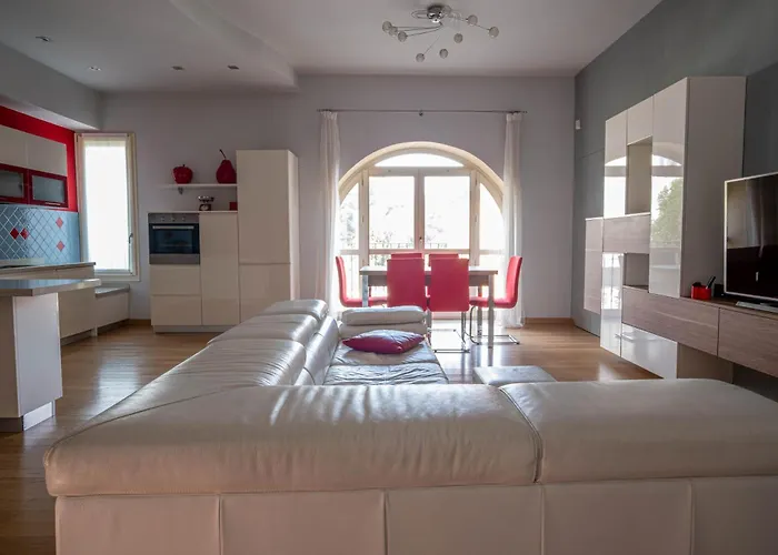 公寓 Il Castello - In Zona Residenziale 摩德纳