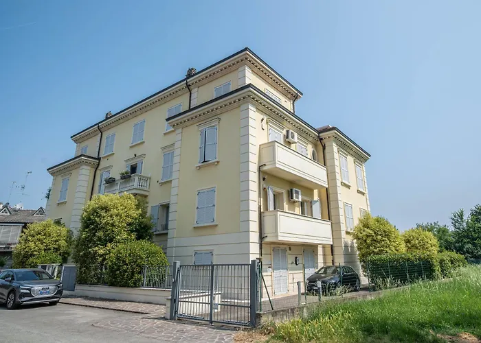 Il Castello - In Zona Residenziale